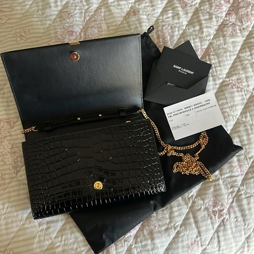 NWT Saint Laurent Black Croc Embossed WOC Bag with Gold Logo and removable chain - Picture 3 of 10